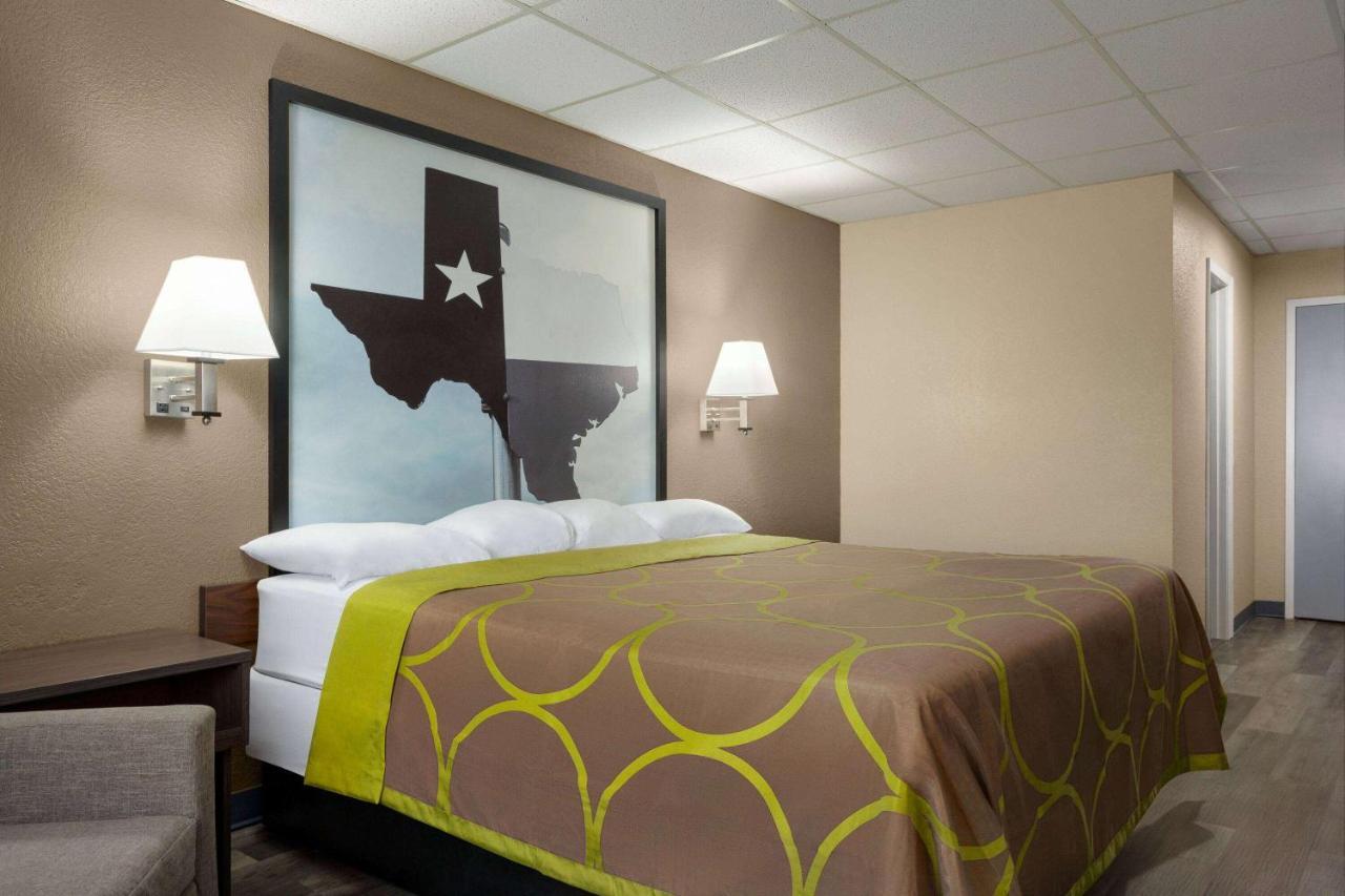 Super 8 By Wyndham Gainesville Tx מראה חיצוני תמונה