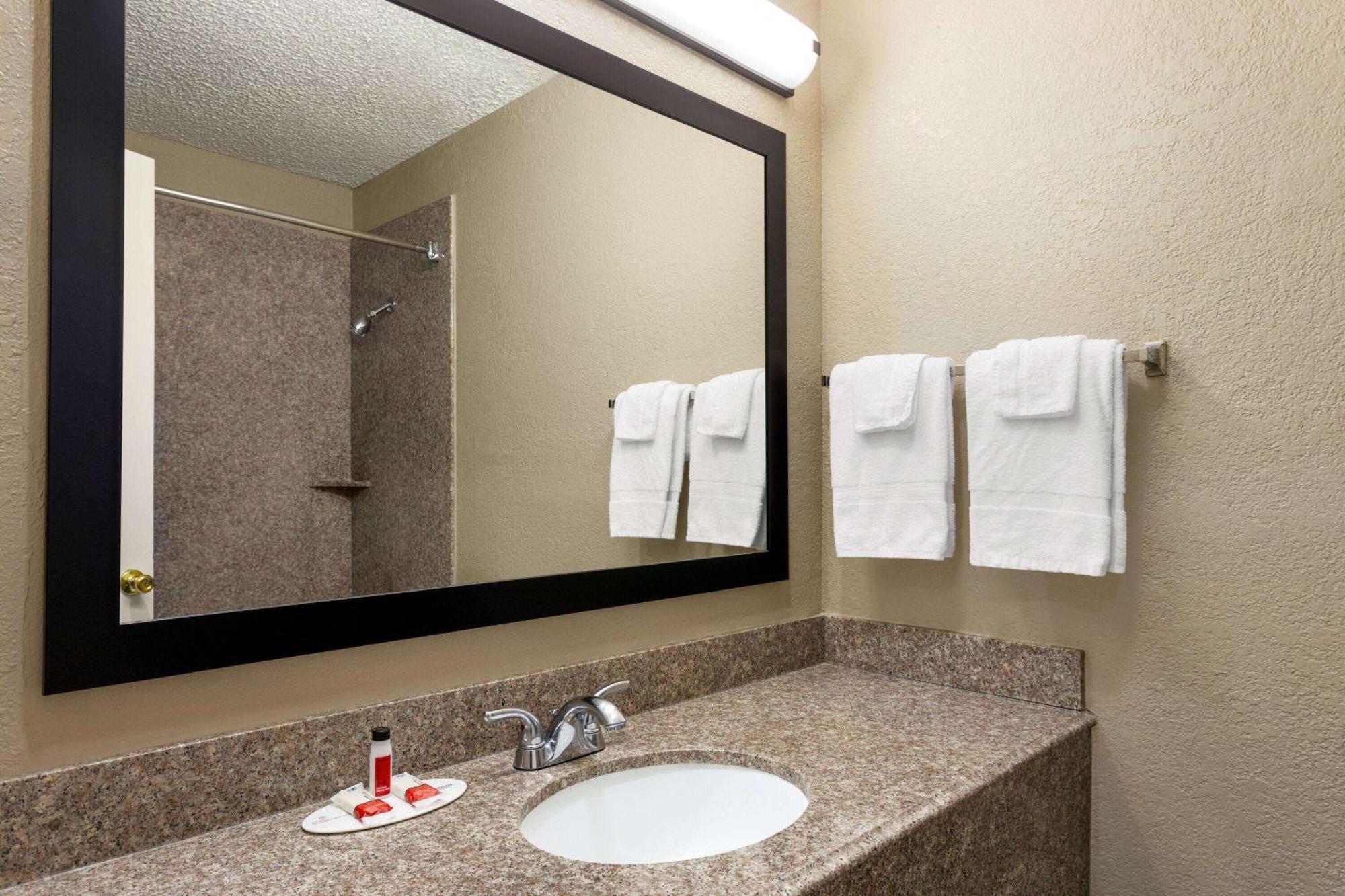 Super 8 By Wyndham Gainesville Tx מראה חיצוני תמונה